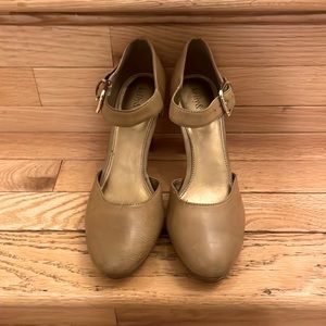 Kelly & Katie Tan Block High Heels Buckle Pumps Size 8.5